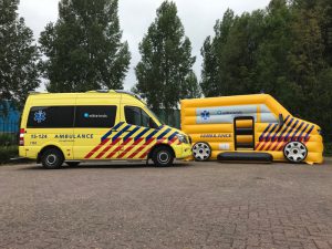 Huepfburg Krankenwagen kaufen
