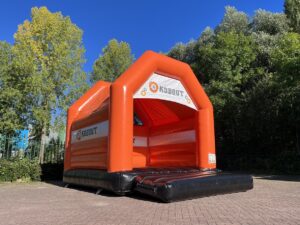 Individuelle Hüpfburg Kobout