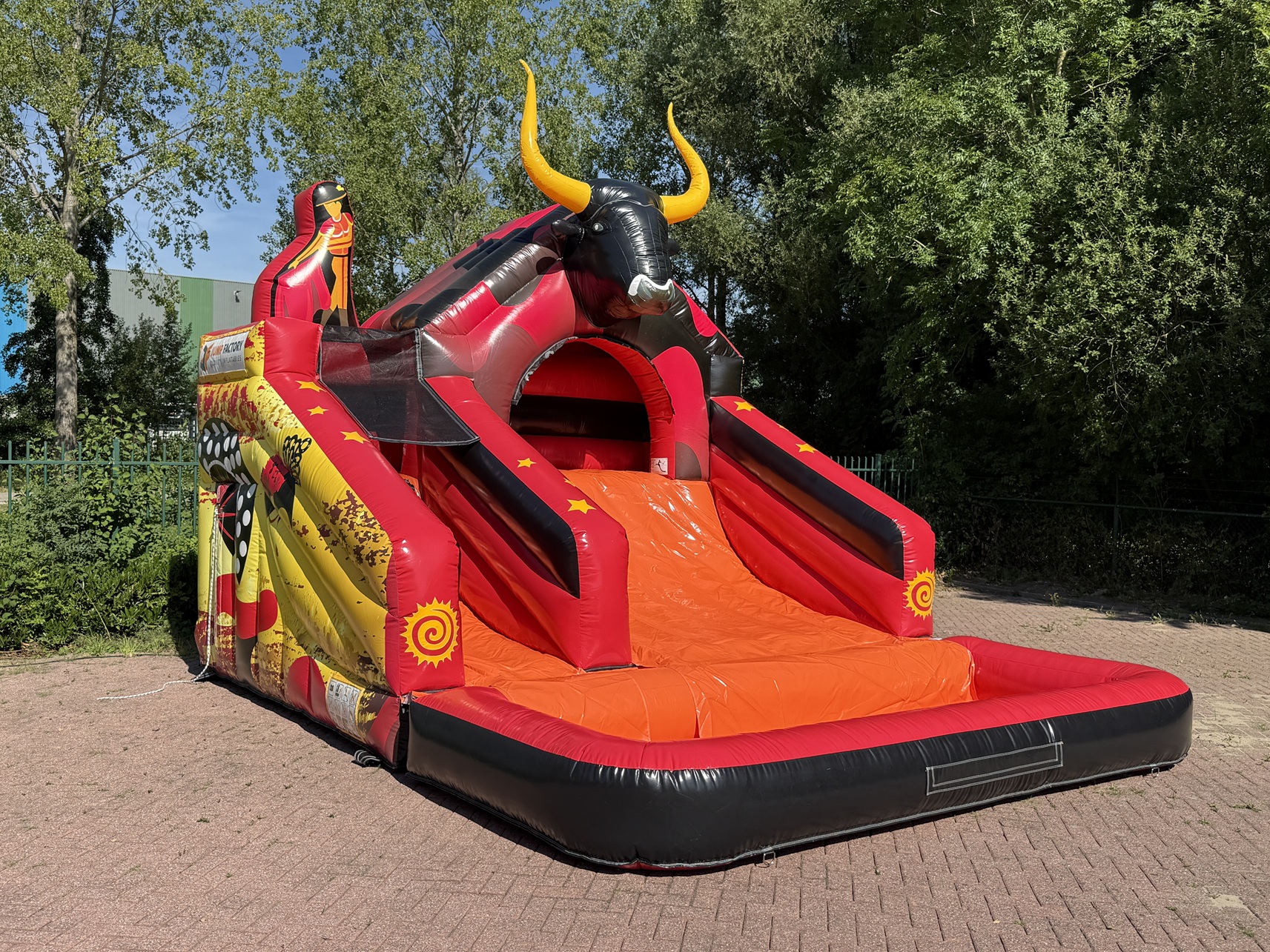 Kompakte Rutsche 'Stier'