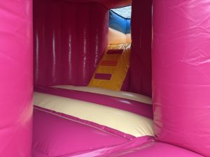 Festtagstorten-Hüpfburg mit Rutsche kaufen I