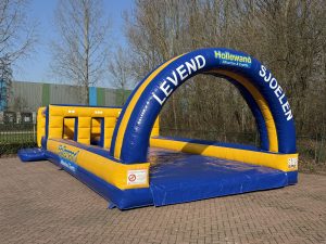 Human Shuffleboard nach Maß für Hollewand
