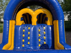 "Big Roll'-Hindernisparcours Hollewand